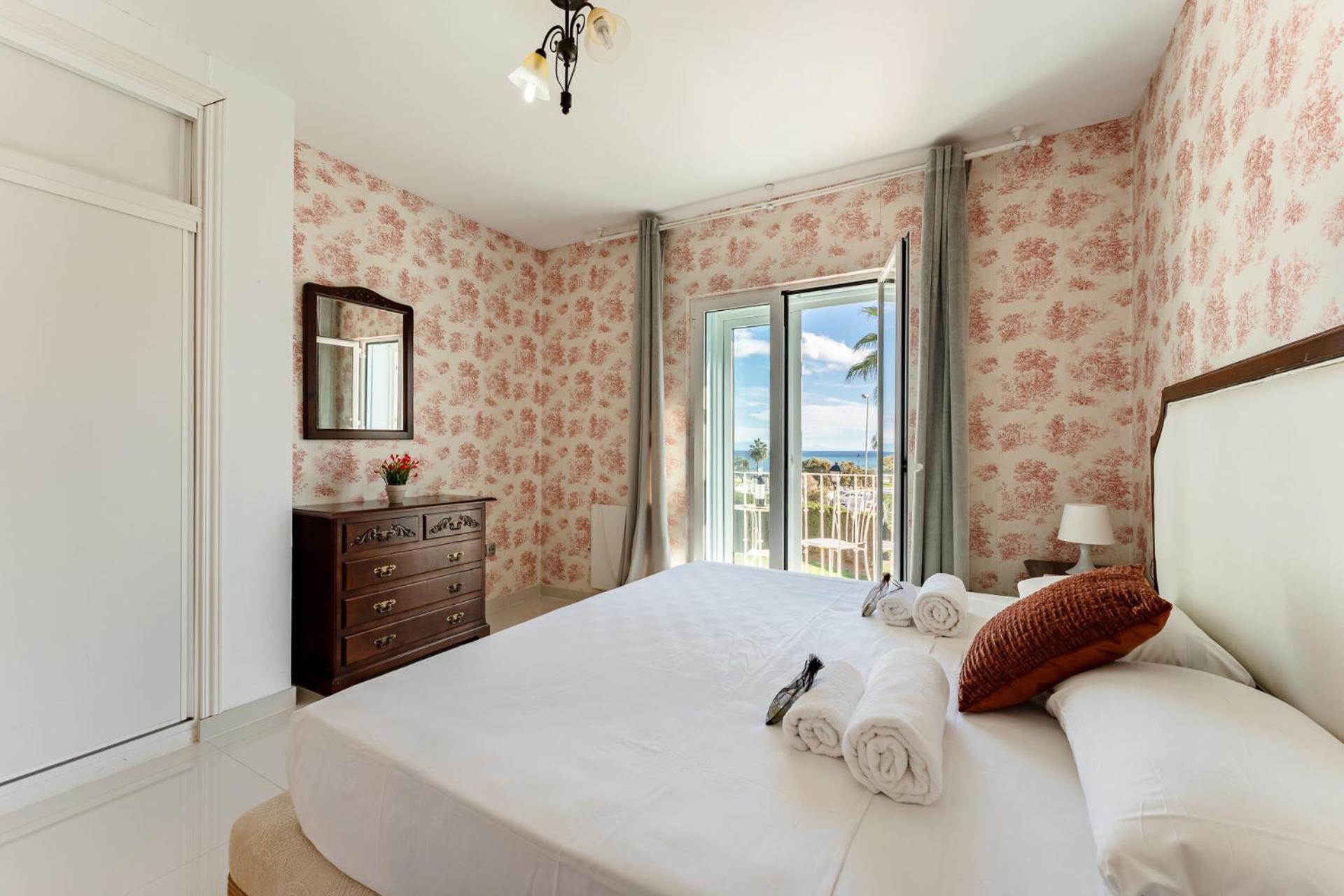Malagasuite Fuengirola Sohail Exterior photo